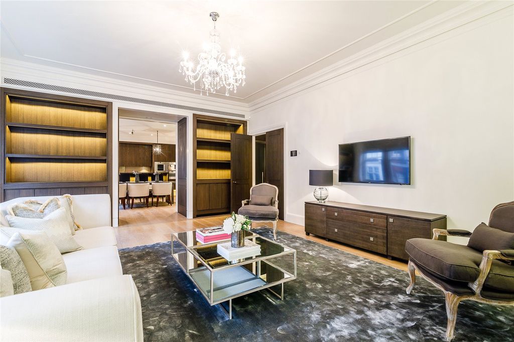 Property photo 3 of 25 Picture No. 05