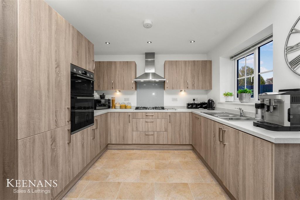 Property photo 3 of 48 3.Jpg