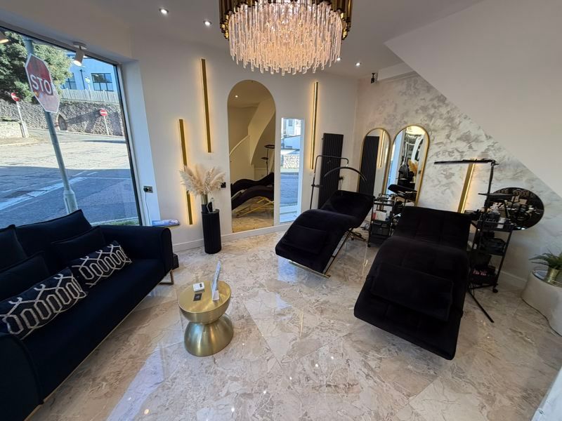 Property photo 3 of 10 Photo 7