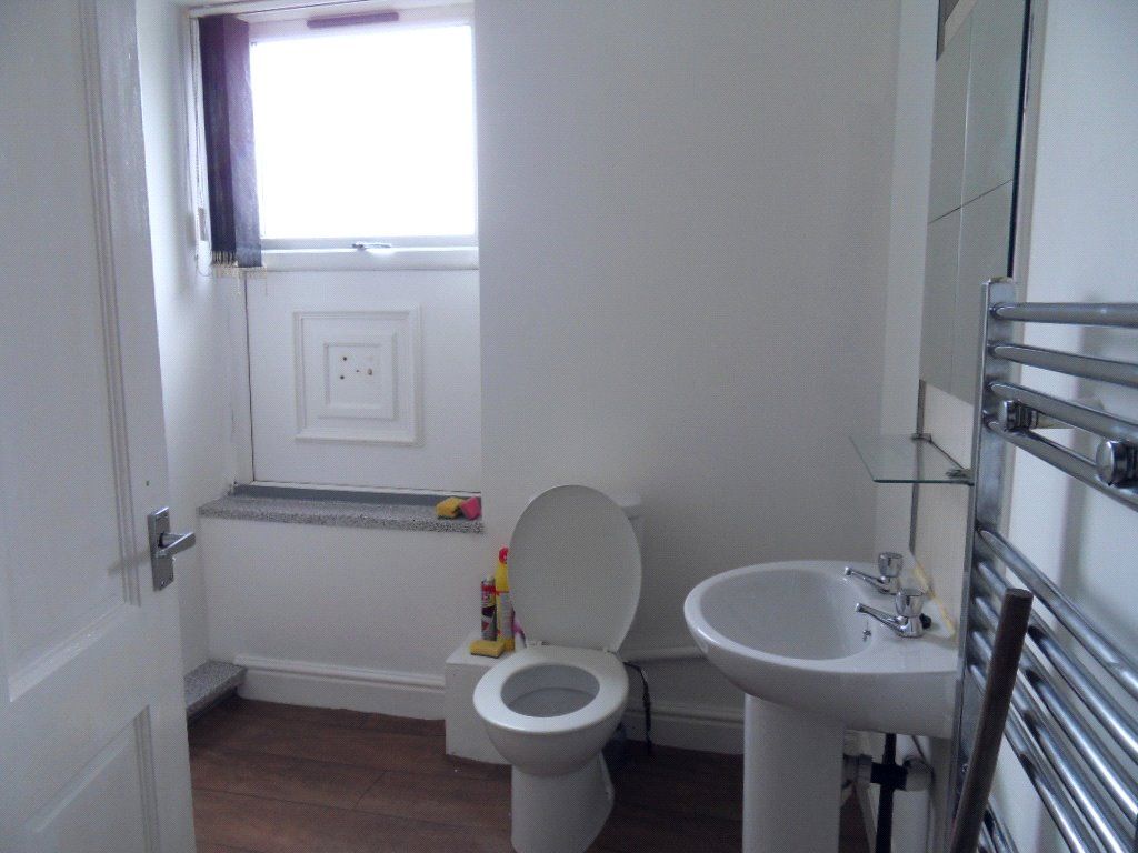 Property photo 3 of 7 Picture No. 06