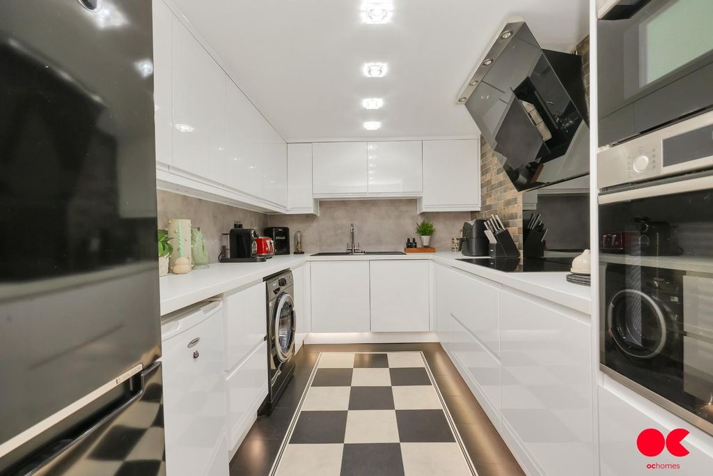 Property photo 2 of 38 9S4A2442.Jpg