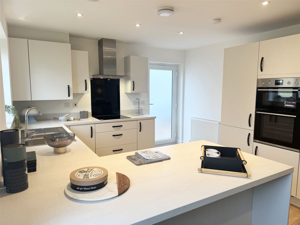 Property photo 2 of 13 2 - Picture No. 13