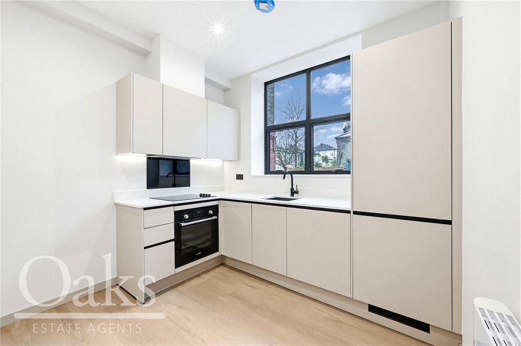 Property photo 2 of 11 Picture No. 03