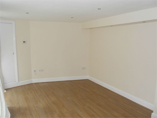 Property photo 3 of 10 Gallery