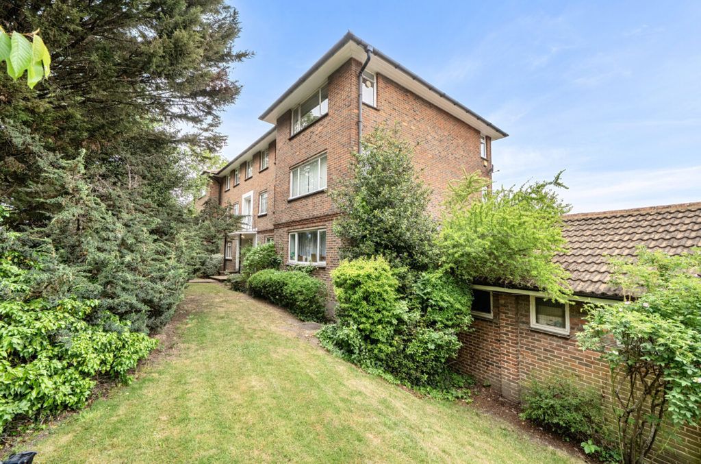 Property photo 1 of 18