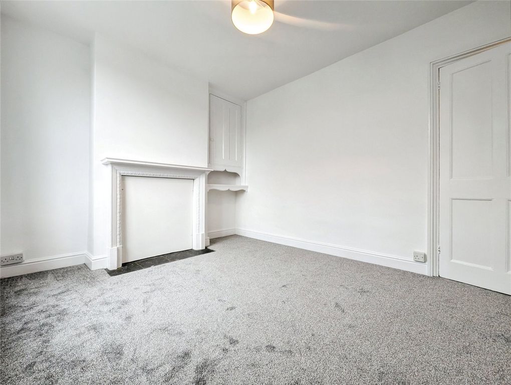 Property photo 3 of 20 824c16A0-1000084594