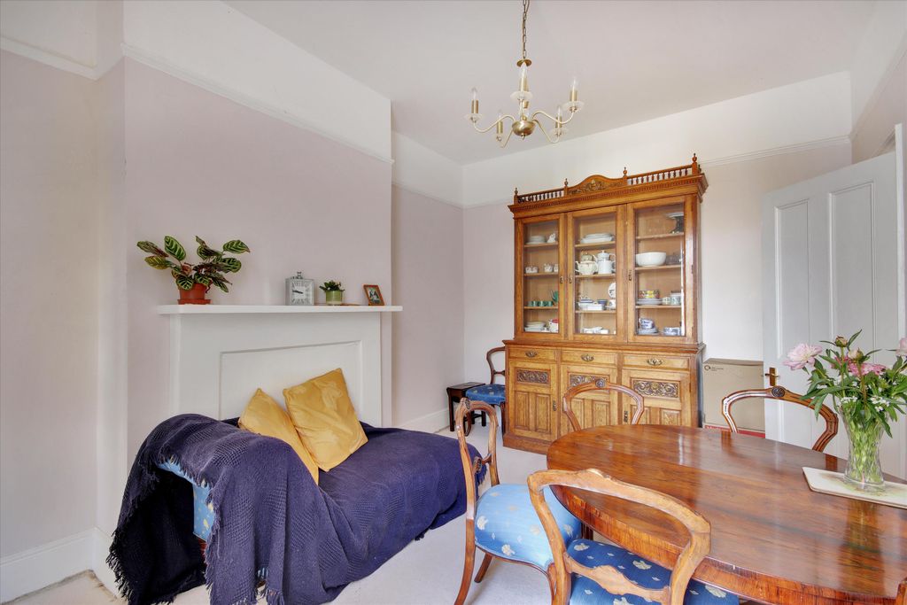 Property photo 3 of 13 Image