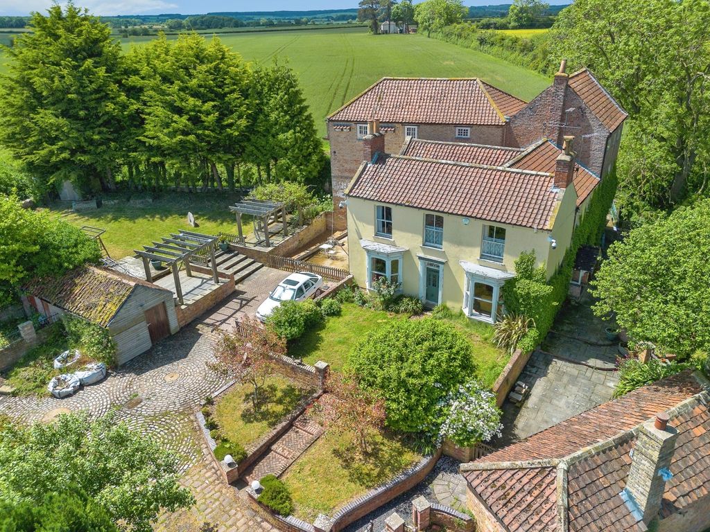 Property photo 1 of 27 Drone