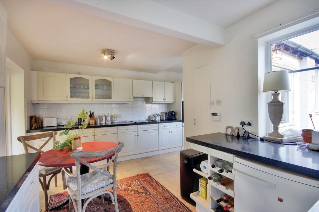 Property photo 3 of 20 Image