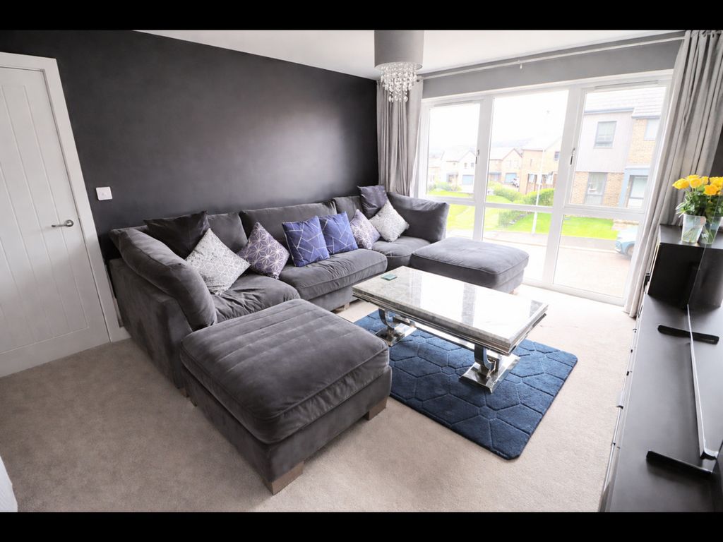 Property photo 2 of 23