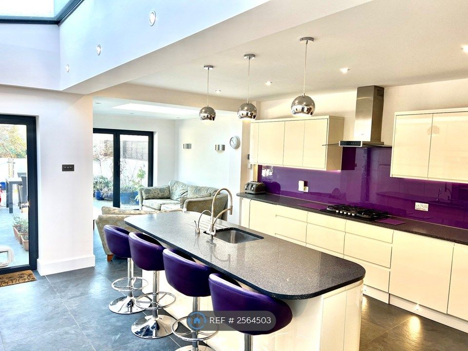 Property photo 1 of 12 Open Plan Kitchen