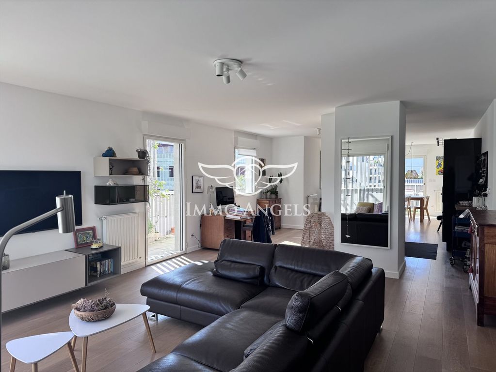 Property photo 1 of 11 Parc Charpak T4 125 m2 In Attic