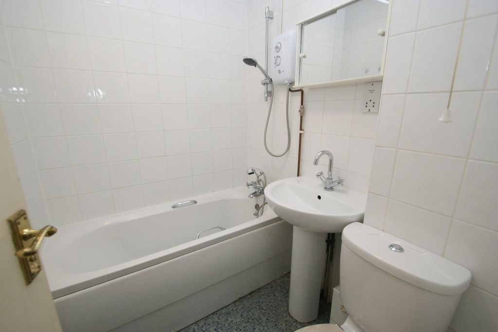 Property photo 2 of 4 2026-01-13 15.04.52.Jpg