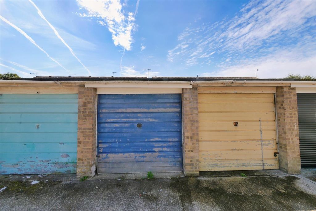 Property photo 1 of 3 Garage3.Jpg