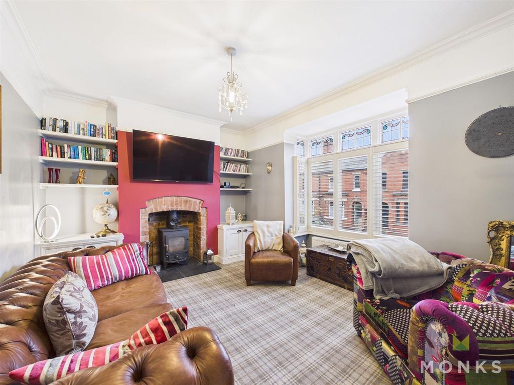 Property photo 2 of 20 Cam01520G0-Pr0314-Still030.Jpg