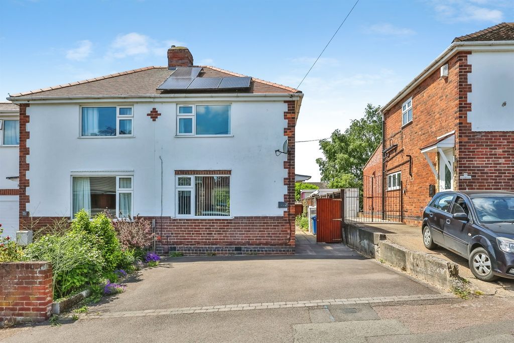 Property photo 1 of 25