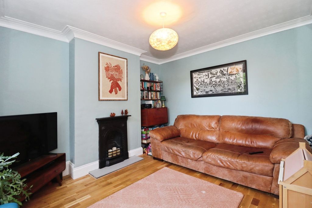 Property photo 3 of 18 Photo