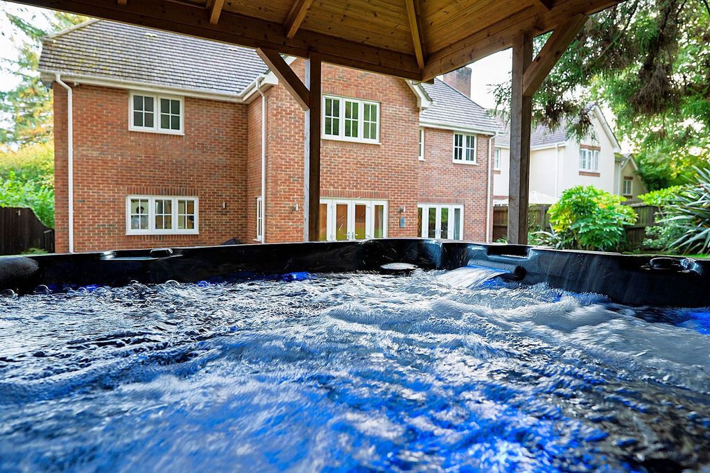 Property photo 3 of 39