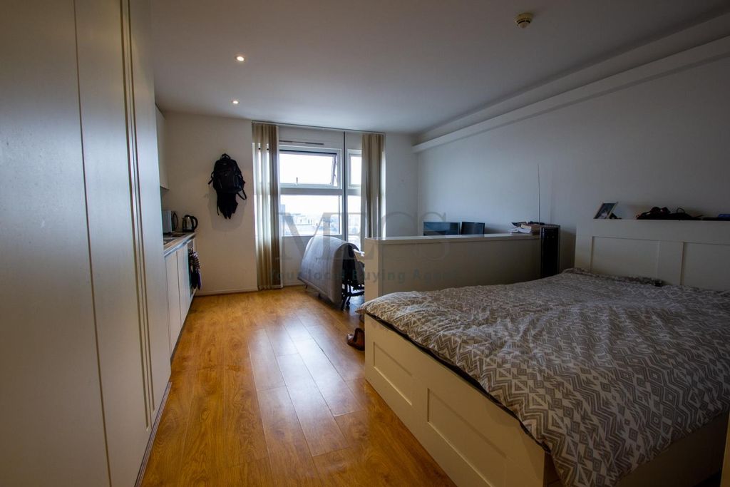Property photo 1 of 5 1630380