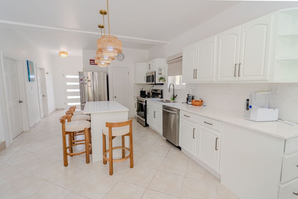 Property photo 2 of 35