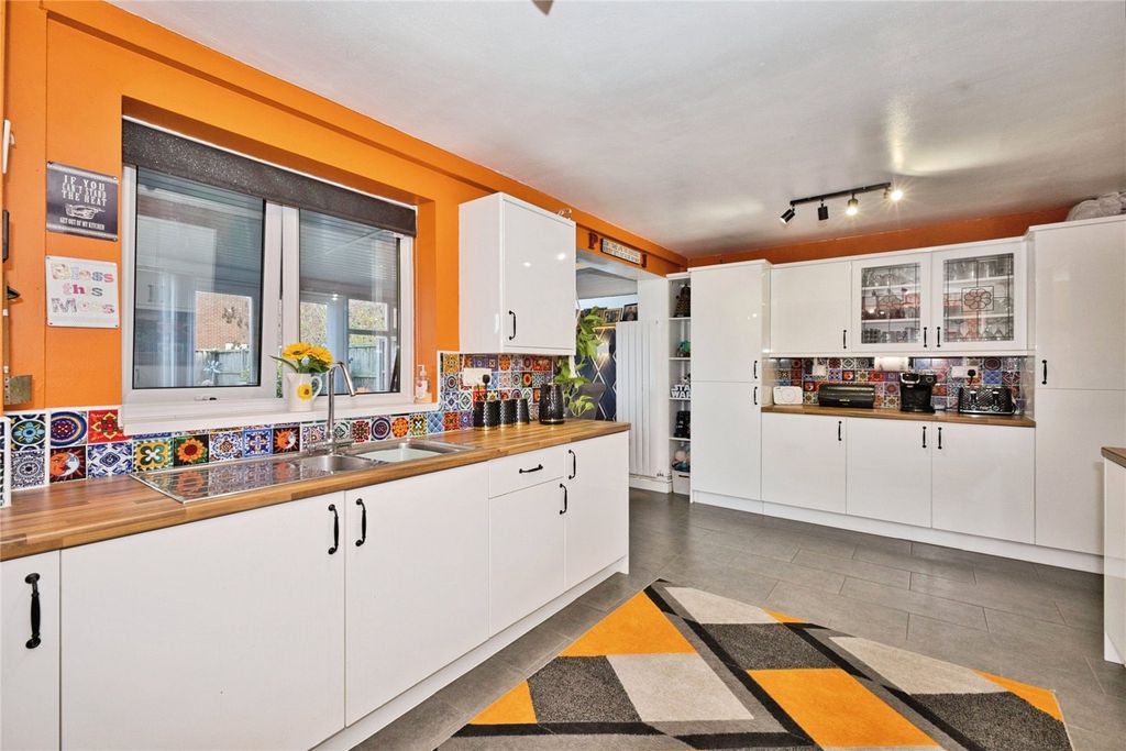 Property photo 3 of 20 Picture No. 25