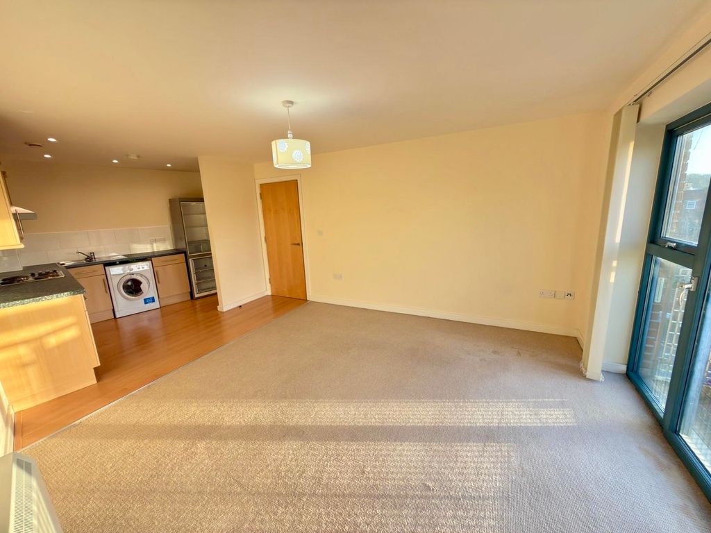 Property photo 3 of 9