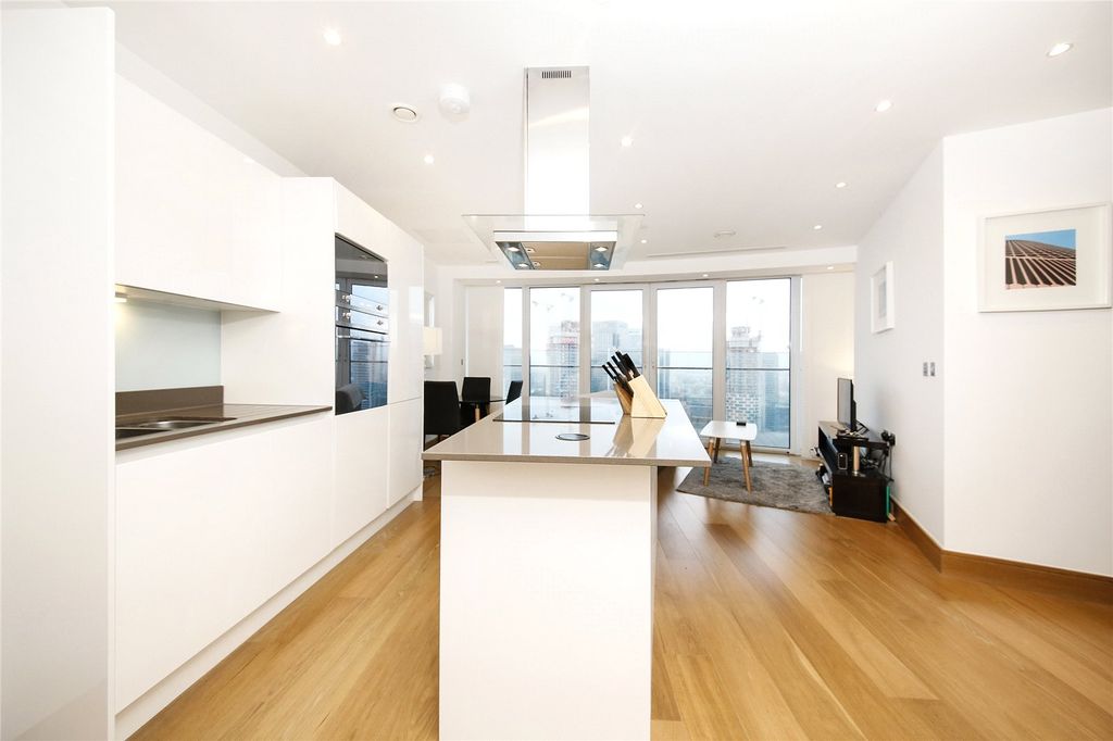 Property photo 2 of 9 Kitchen/ Reception