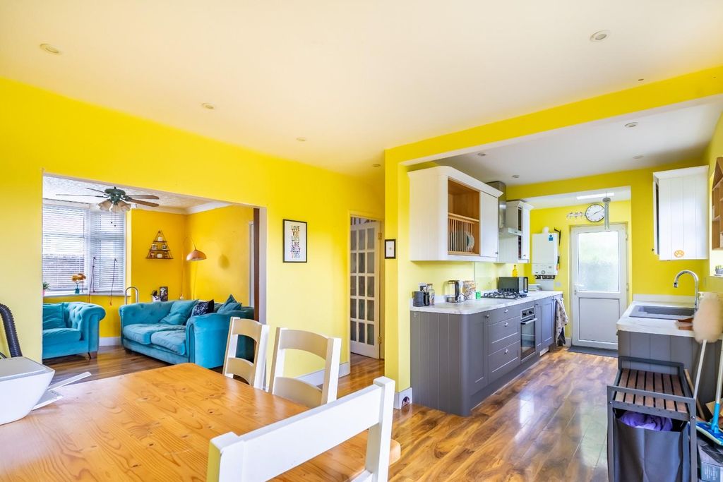 Property photo 3 of 13 49Tr-9.Jpg