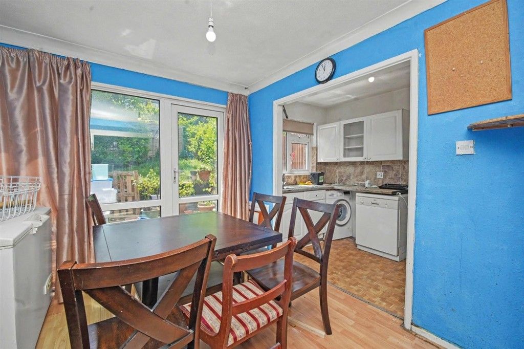 Property photo 3 of 5