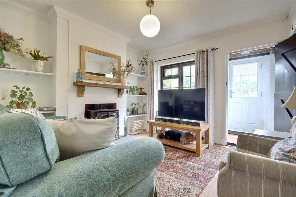 Property photo 2 of 20 Sitting Room