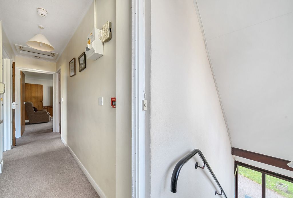 Property photo 3 of 12 1309925-5-68513c1...