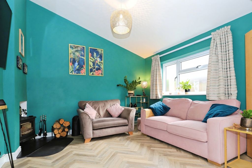 Property photo 3 of 20 Pbox-Img.Jpg