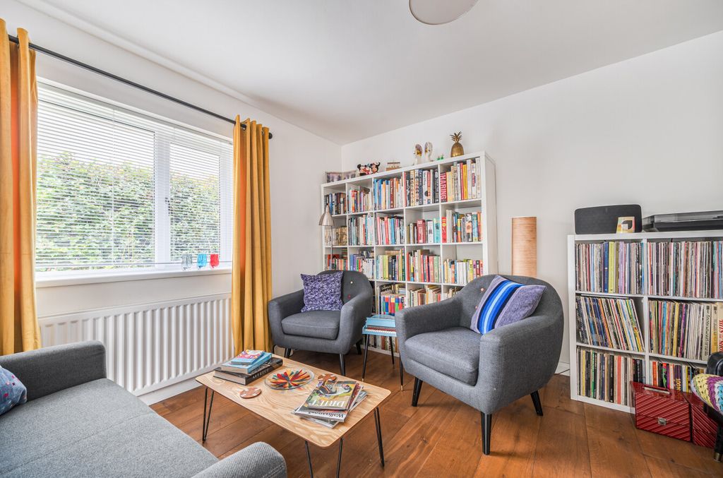 Property photo 3 of 8 Lounge/Diner