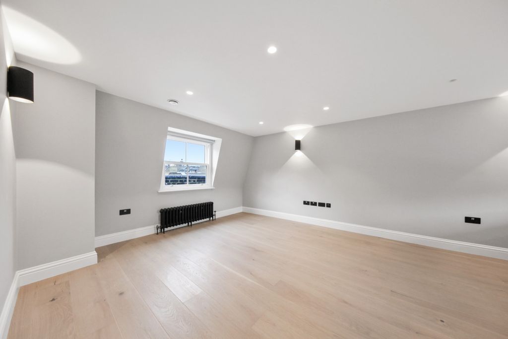 Property photo 3 of 17 969143