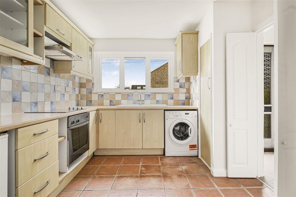 Property photo 3 of 14 14_58394.Jpg