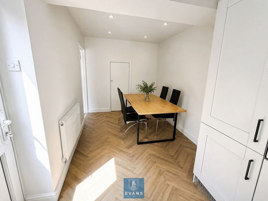 Property photo 2 of 9 Dining Room