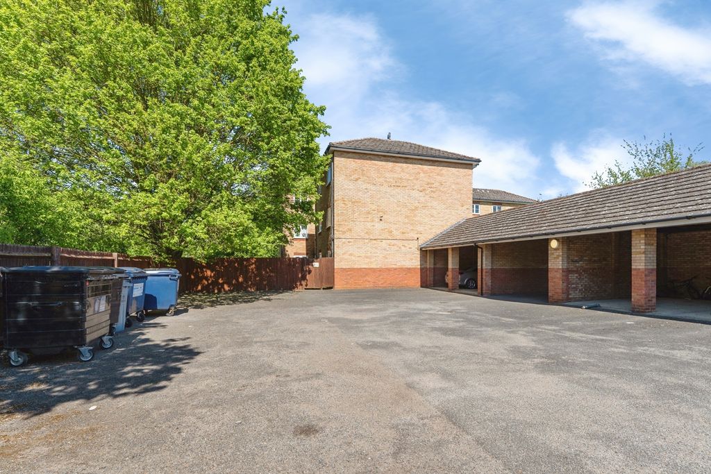 Property photo 3 of 14 Pbox-Img.Jpg