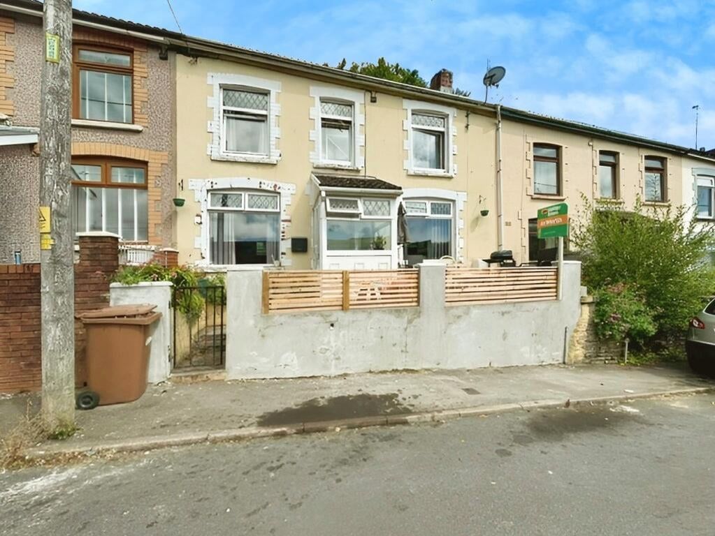 Property photo 1 of 16