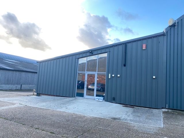 Property photo 2 of 8