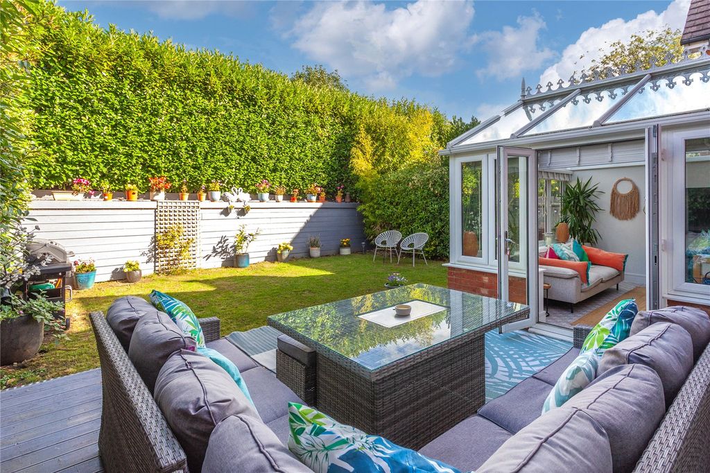 Property photo 2 of 17 Picture No. 01