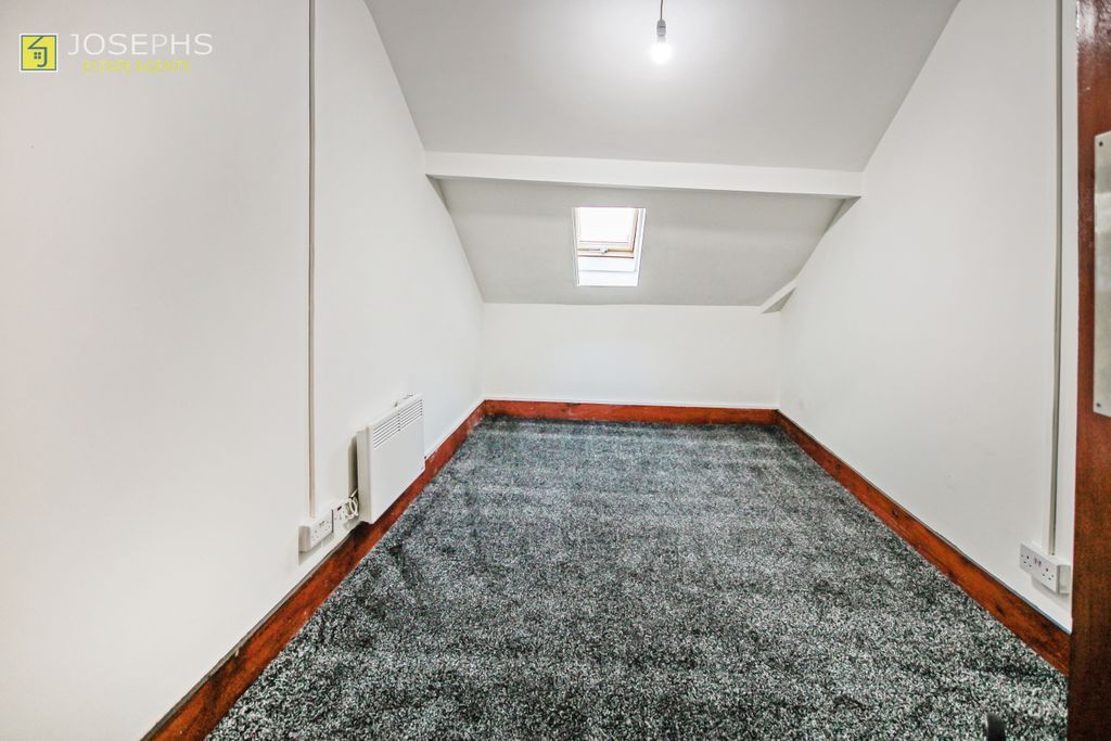 Property photo 1 of 4