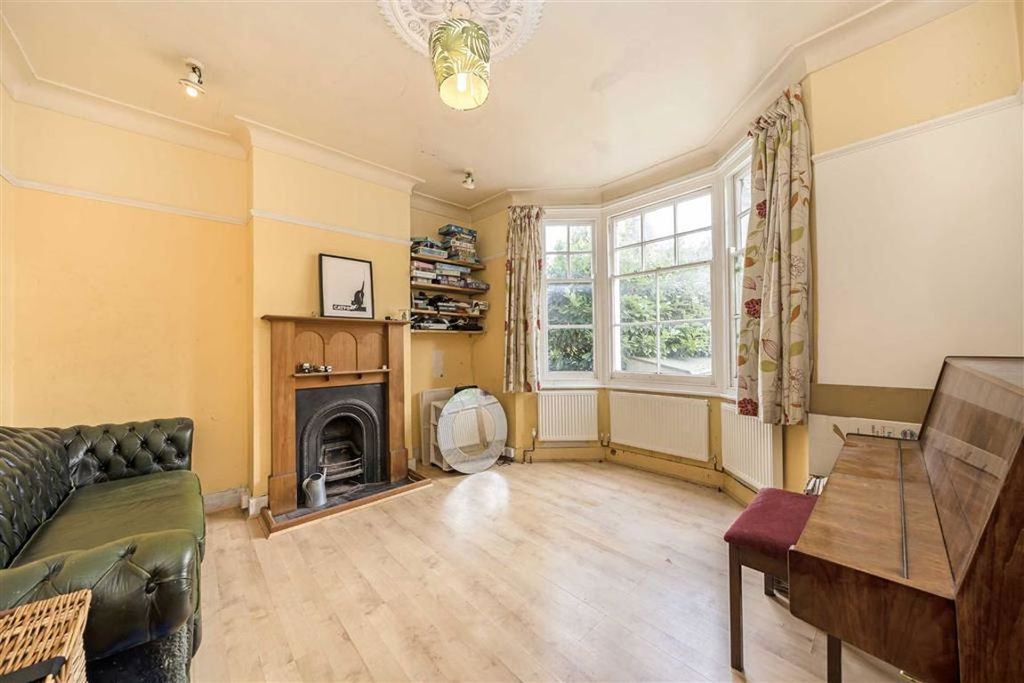 Property photo 2 of 6