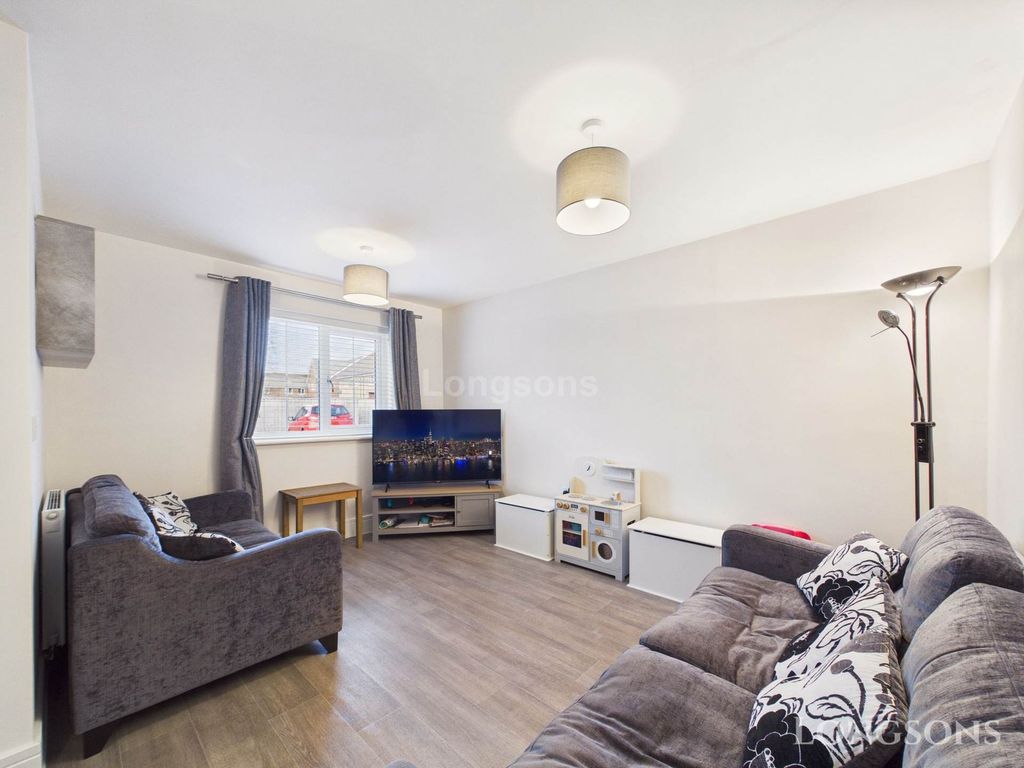 Property photo 3 of 13