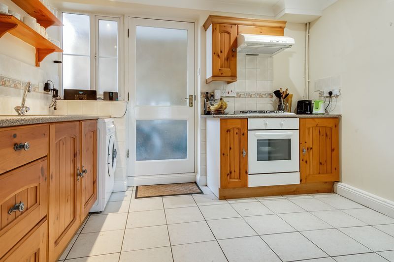 Property photo 1 of 9 Kitchen