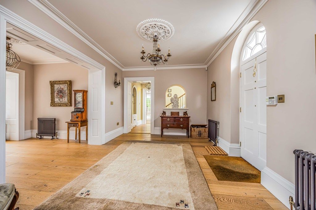 Property photo 2 of 50