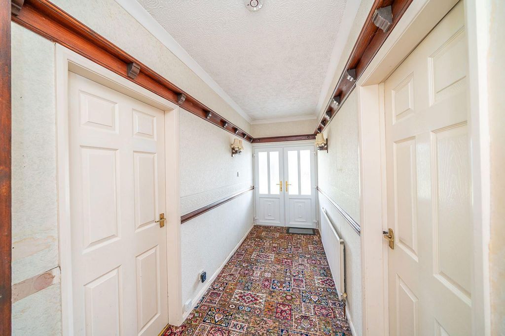 Property photo 2 of 38