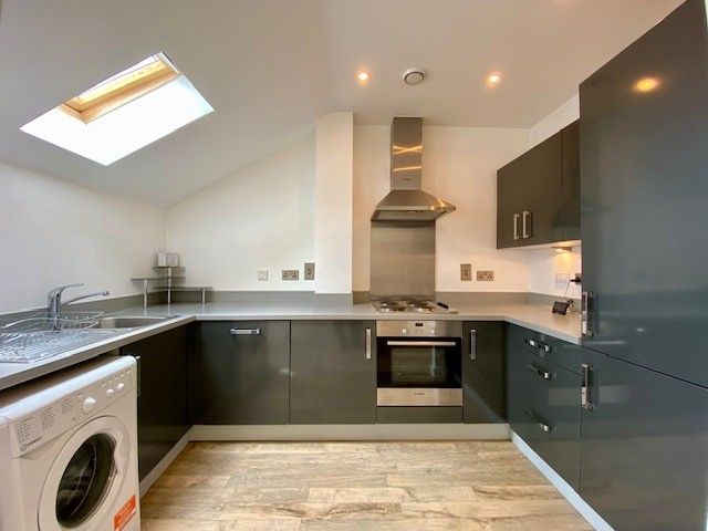 Property photo 2 of 6 Kitchen