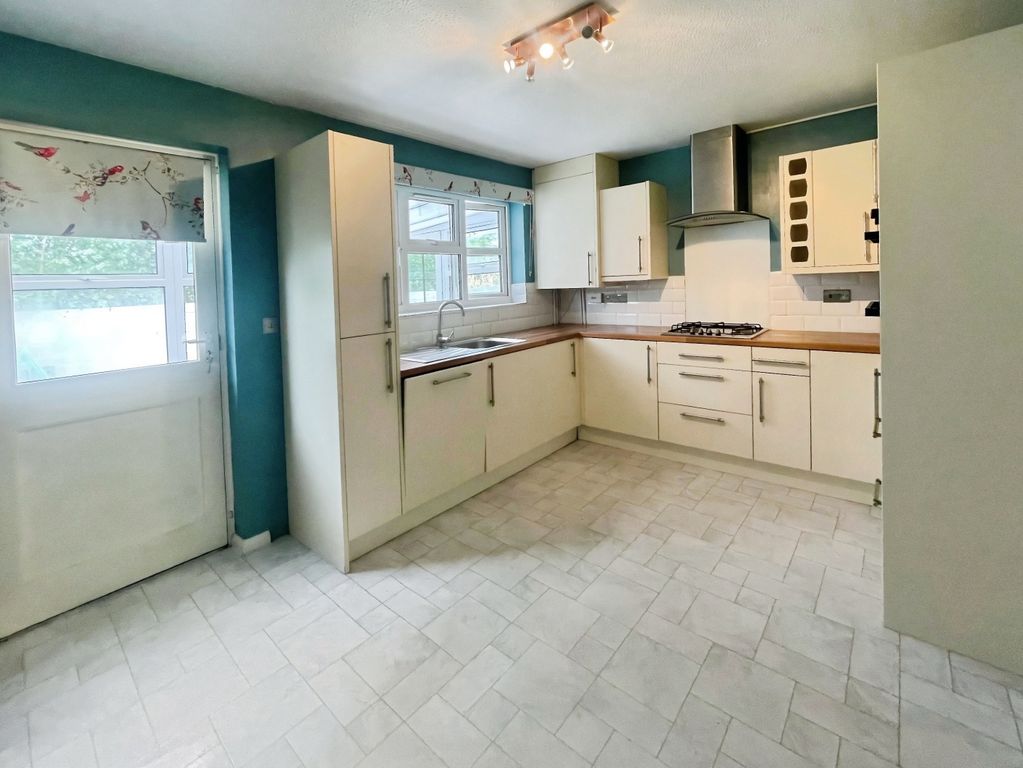 Property photo 3 of 16 A1A4Cf93-Thumbnail_Img_5457