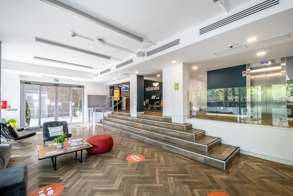 Property photo 1 of 14 Regents Wharf