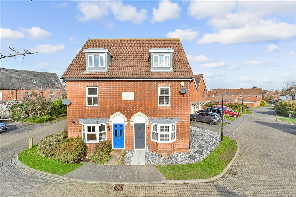 Property photo 3 of 11 External (Web)